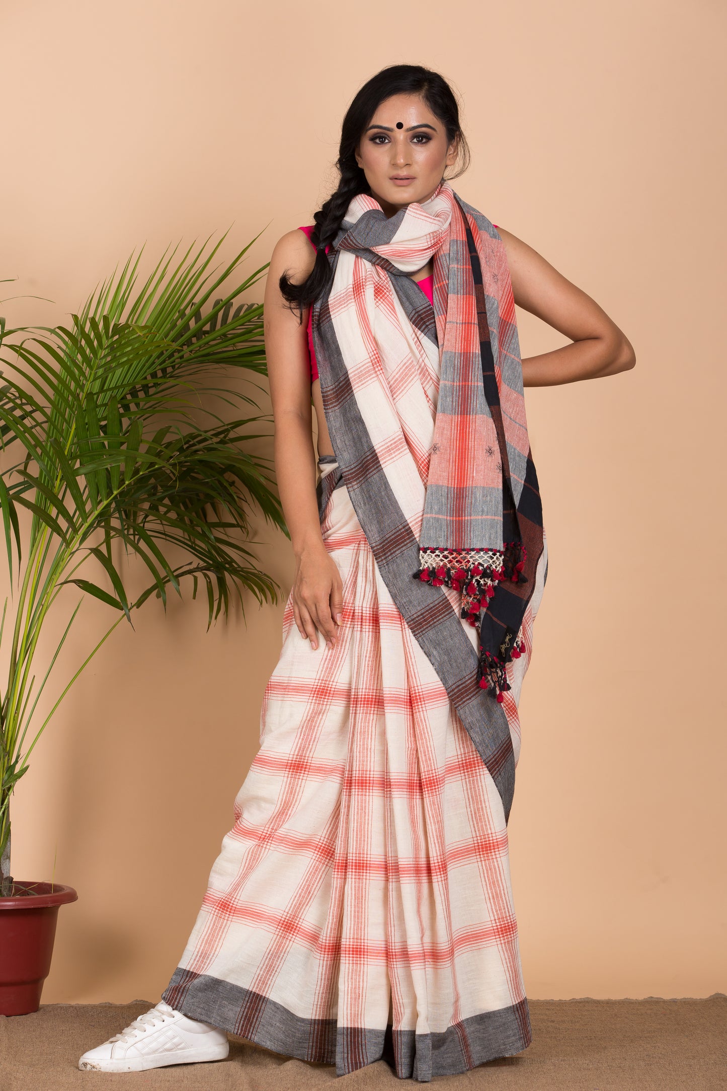 Off White VM Kala Cotton saree