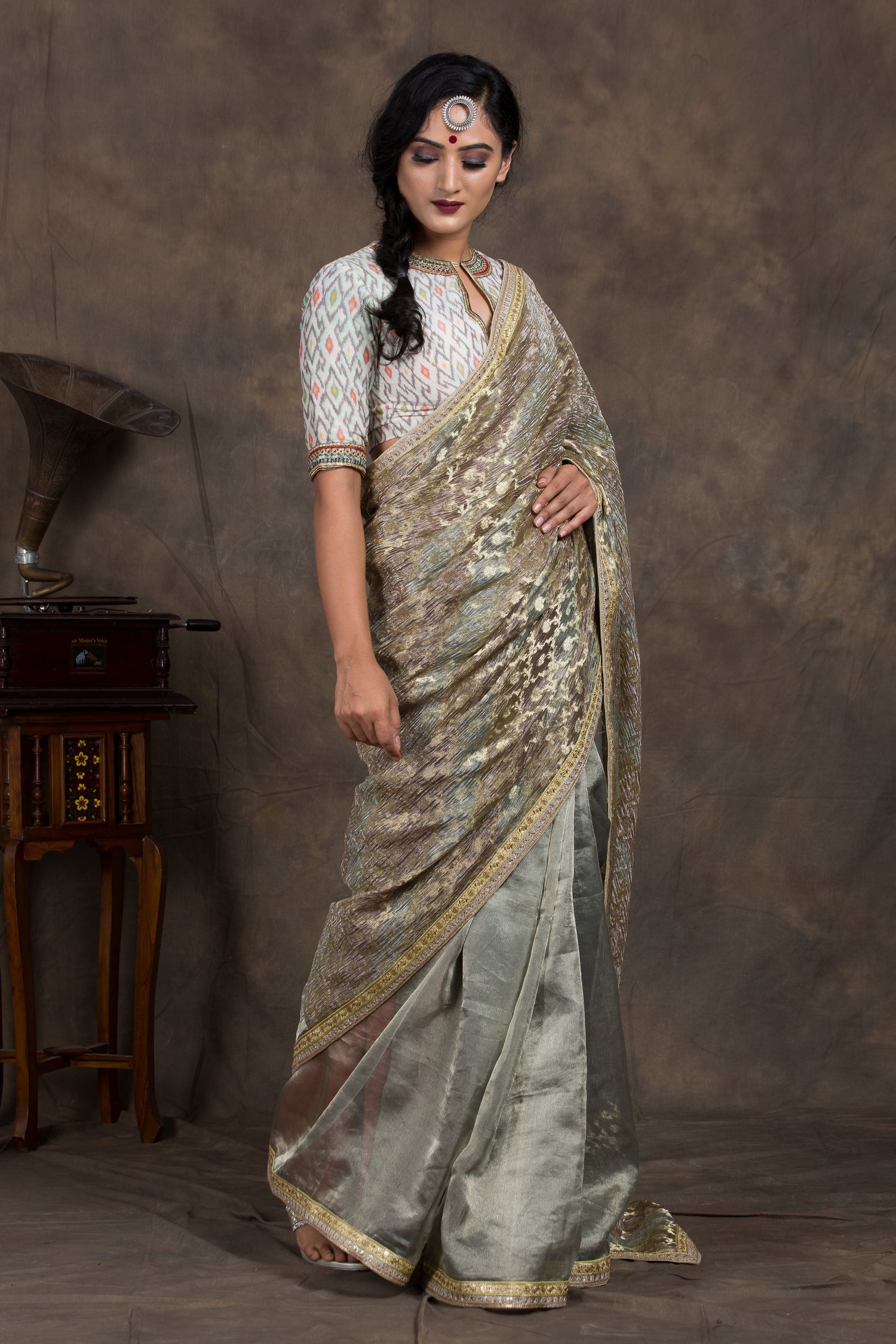 Plain Peach Saree With Embroidery Koti